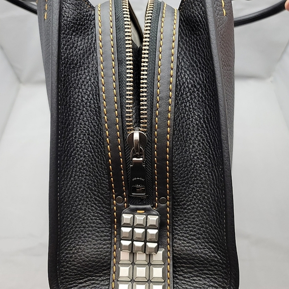 Coach Pyramid Eye Rogue - Picture 8 of 16